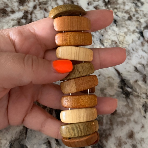 Vintage Acacia Wood Stretchy Bracelet - Picture 4 of 4